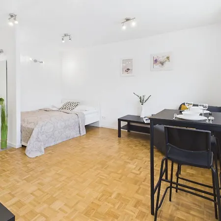 Comfortable Studio Close To Metro Station By Noclegi Renters Warsaw Exterior photo