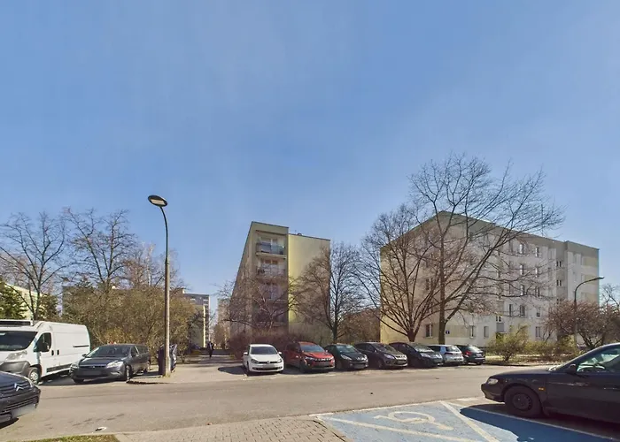Comfortable Studio Close To Metro Station By Noclegi Renters