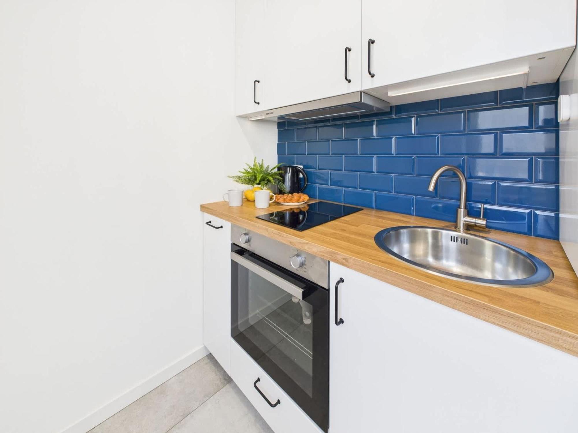 Comfortable Close To Metro Station By Renters Apartment Warsaw