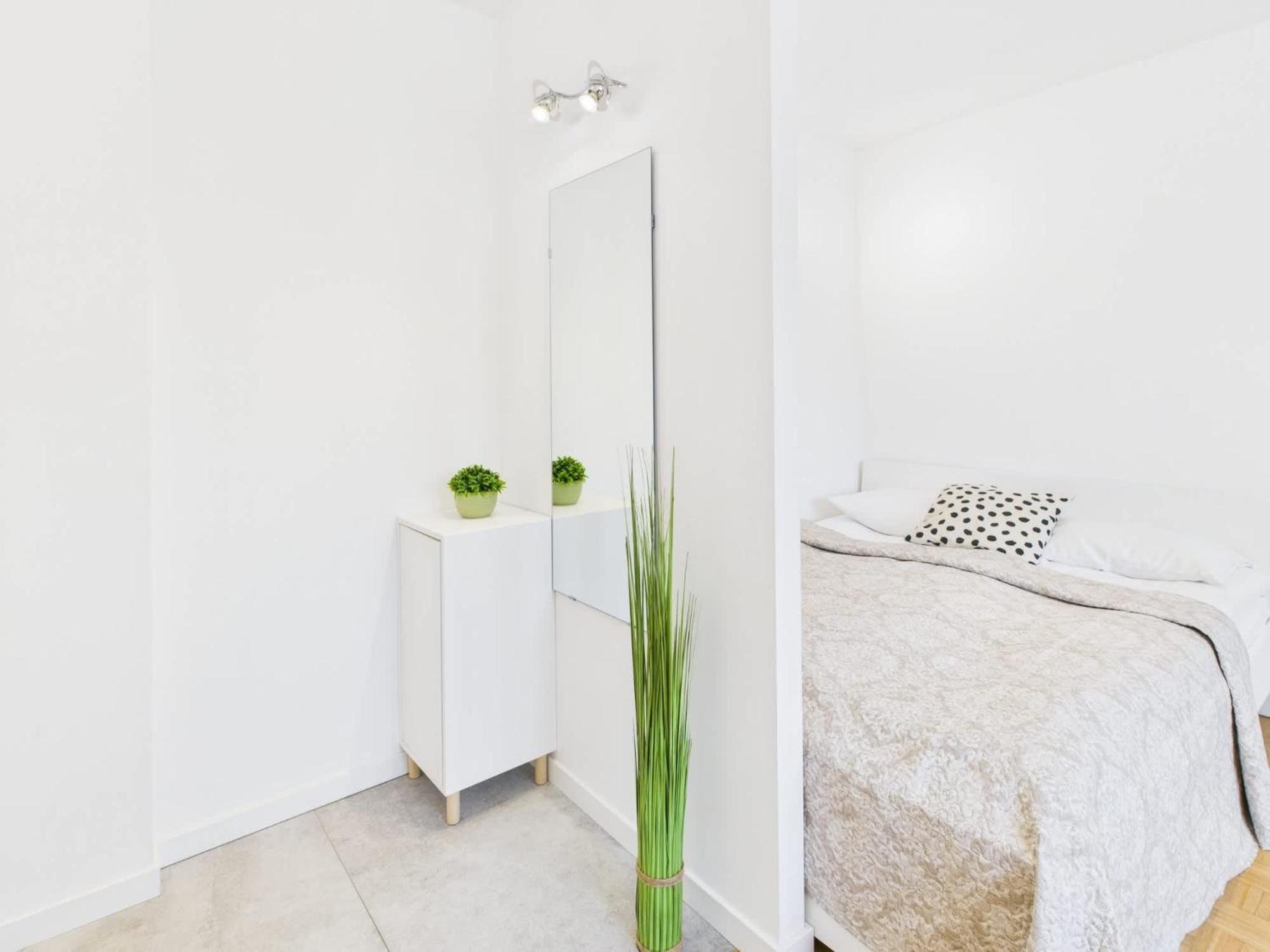 Comfortable Close To Metro Station By Renters Apartment *