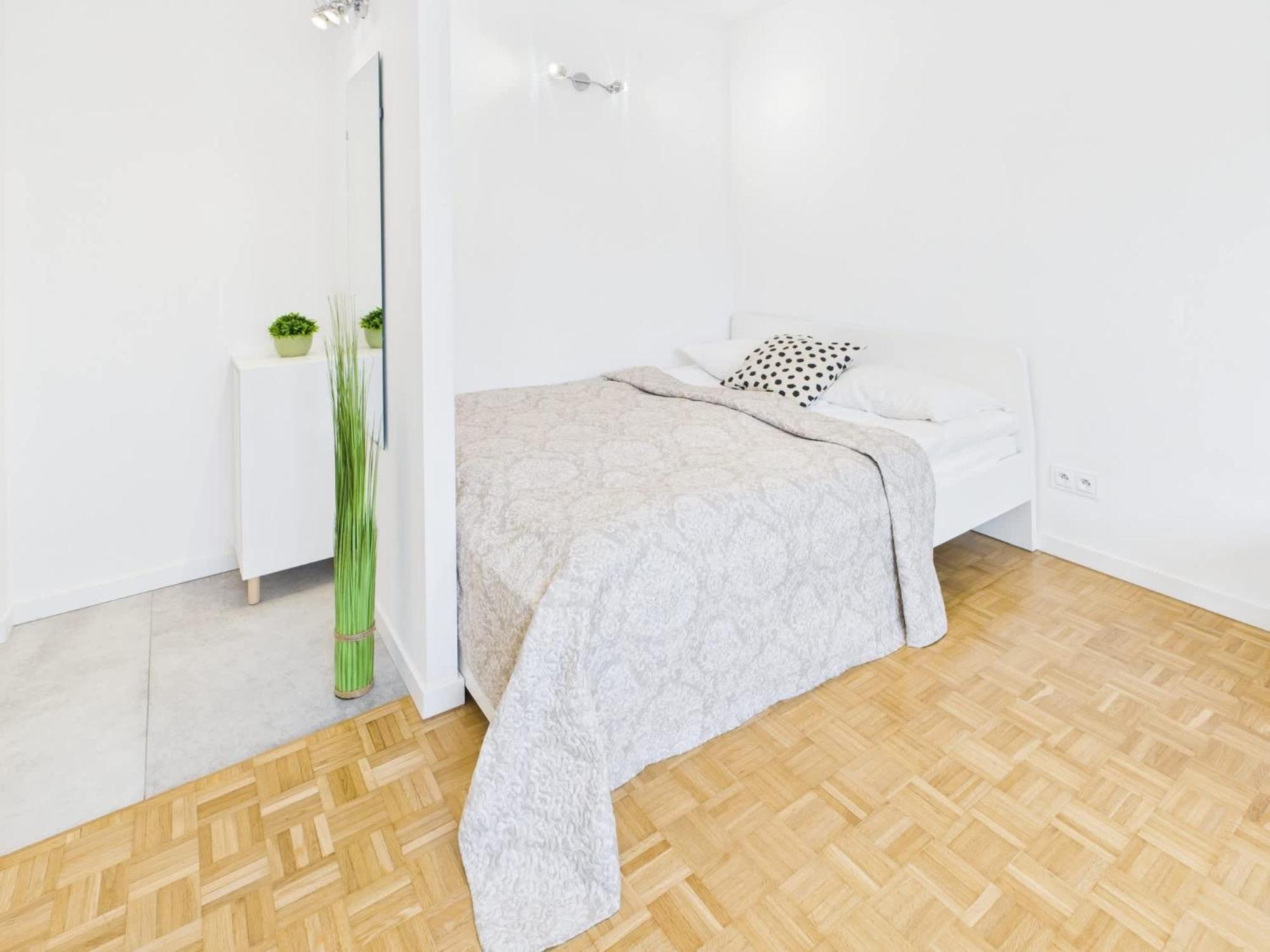 Comfortable Close To Metro Station By Renters Warsaw